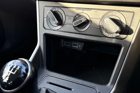 32 of 43 for Volkswagen Polo 1.0 EVO SE 5dr | Parking Sensors | App Connect