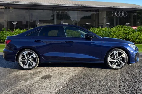 KR73NWE Audi A3 Black Edition 35 TFSI  150 PS S tronic Thumbnail #4