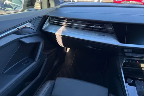 KR73NWE Audi A3 Black Edition 35 TFSI  150 PS S tronic Thumbnail #21