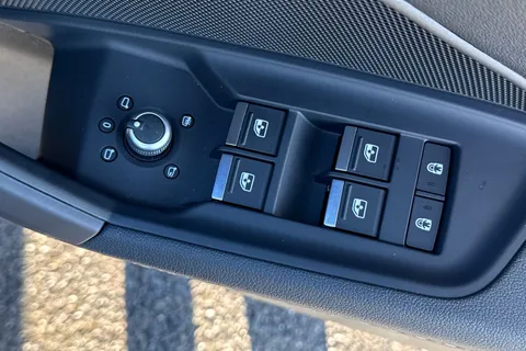 KR73NWE Audi A3 Black Edition 35 TFSI  150 PS S tronic Thumbnail #22