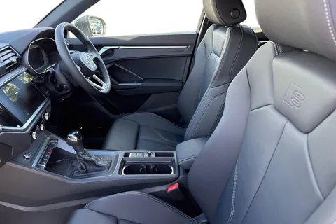 DG75WOM Audi Q3 S line 35 TFSI 150 PS S tronic Thumbnail #16