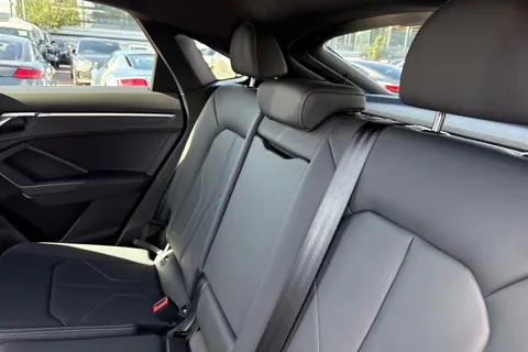DG75WOM Audi Q3 S line 35 TFSI 150 PS S tronic Thumbnail #19