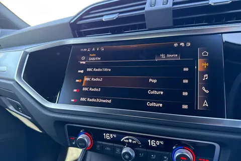 DG75WOM Audi Q3 S line 35 TFSI 150 PS S tronic Thumbnail #35