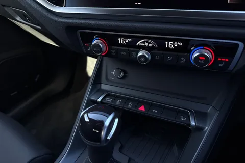 DG75WOM Audi Q3 S line 35 TFSI 150 PS S tronic Thumbnail #50