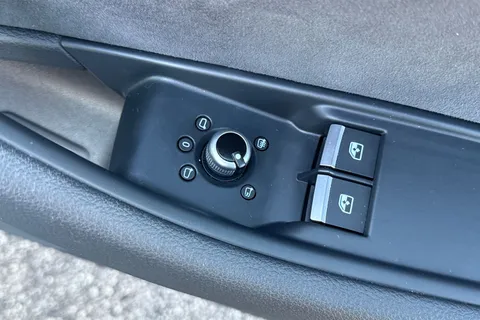 18 of 66 for Audi A5 Coup- S line 35 TFSI 150 PS S tronic