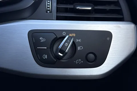 48 of 66 for Audi A5 Coup- S line 35 TFSI 150 PS S tronic