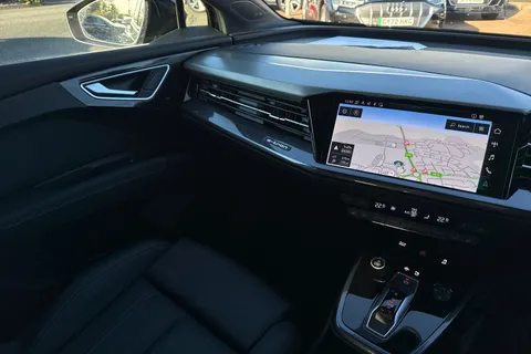 15 of 64 for Audi Q4 e-tron Q4 Sportback Black Edition 45 e-tron 210,00 kW