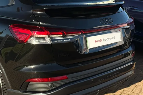 16 of 64 for Audi Q4 e-tron Q4 Sportback Black Edition 45 e-tron 210,00 kW