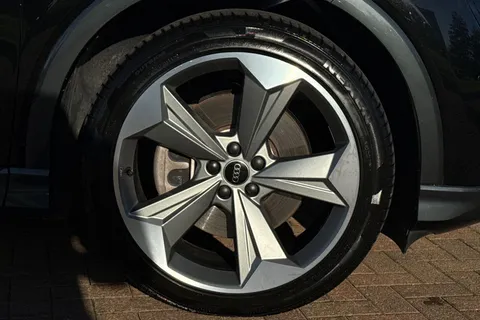 22 of 64 for Audi Q4 e-tron Q4 Sportback Black Edition 45 e-tron 210,00 kW