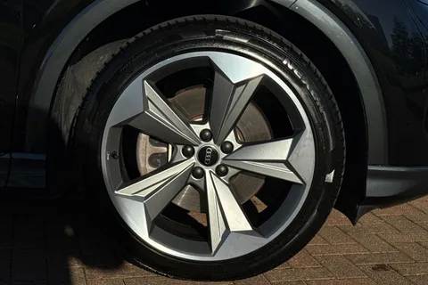 24 of 64 for Audi Q4 e-tron Q4 Sportback Black Edition 45 e-tron 210,00 kW