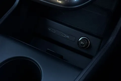 38 of 64 for Audi Q4 e-tron Q4 Sportback Black Edition 45 e-tron 210,00 kW