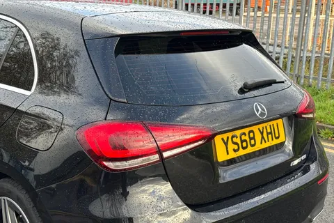 YS68XHU Mercedes-Benz A Class 1.3 A200 AMG Line (Premium) 7G-DCT Euro 6 (s/s) 5dr Thumbnail #9