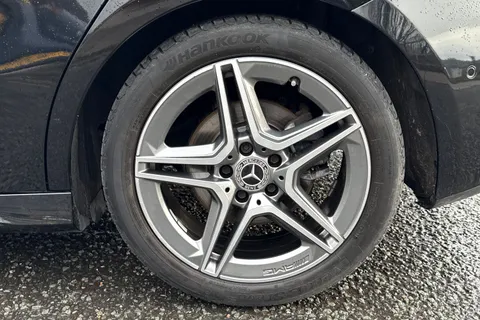 YS68XHU Mercedes-Benz A Class 1.3 A200 AMG Line (Premium) 7G-DCT Euro 6 (s/s) 5dr Thumbnail #12