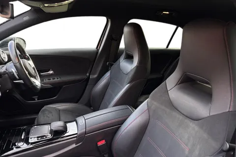 YS68XHU Mercedes-Benz A Class 1.3 A200 AMG Line (Premium) 7G-DCT Euro 6 (s/s) 5dr Thumbnail #17