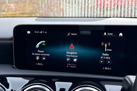 YS68XHU Mercedes-Benz A Class 1.3 A200 AMG Line (Premium) 7G-DCT Euro 6 (s/s) 5dr Thumbnail #18