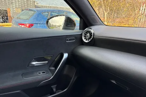 YS68XHU Mercedes-Benz A Class 1.3 A200 AMG Line (Premium) 7G-DCT Euro 6 (s/s) 5dr Thumbnail #33