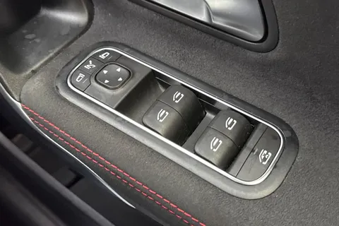 YS68XHU Mercedes-Benz A Class 1.3 A200 AMG Line (Premium) 7G-DCT Euro 6 (s/s) 5dr Thumbnail #34