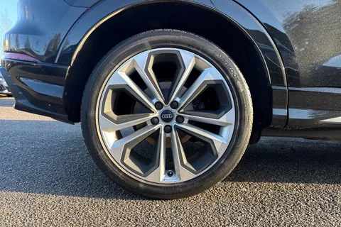 KV20LUR Audi Q3 S line 35 TDI 150 PS S tronic Thumbnail #11