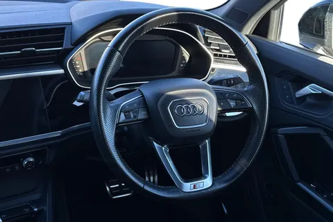 KV20LUR Audi Q3 S line 35 TDI 150 PS S tronic Thumbnail #18