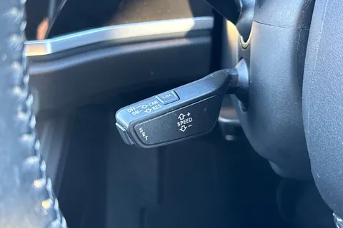 KV20LUR Audi Q3 S line 35 TDI 150 PS S tronic Thumbnail #37