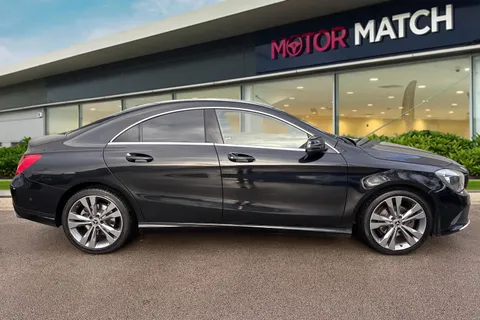 DF17LBX Mercedes-Benz Cla Class 2.1 CLA220d Sport Coupe 7G-DCT Euro 6 (s/s) 4dr Thumbnail #4