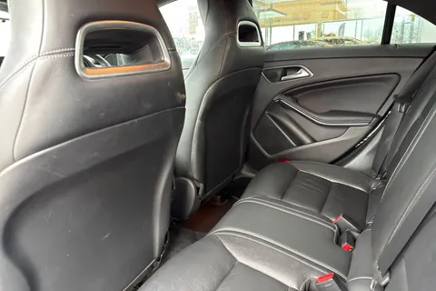 DF17LBX Mercedes-Benz Cla Class 2.1 CLA220d Sport Coupe 7G-DCT Euro 6 (s/s) 4dr Thumbnail #35