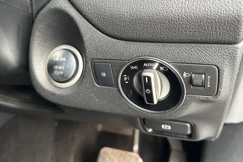 DF17LBX Mercedes-Benz Cla Class 2.1 CLA220d Sport Coupe 7G-DCT Euro 6 (s/s) 4dr Thumbnail #56