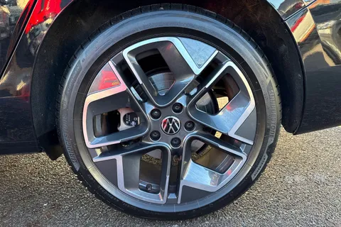 DA25CCN Volkswagen Passat 1.5 TSI eHybrid 204PS Life ⭐Towbar including trailer assist |18' 'York'  Al Thumbnail #12