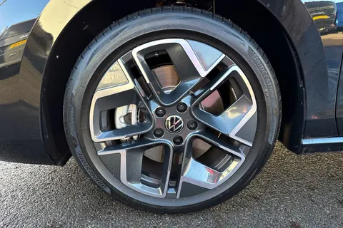 DA25CCN Volkswagen Passat 1.5 TSI eHybrid 204PS Life ⭐Towbar including trailer assist |18' 'York'  Al Thumbnail #13