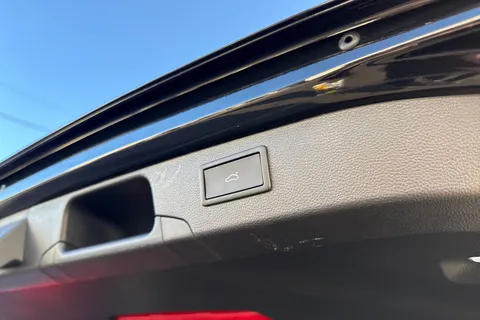 DA25CCN Volkswagen Passat 1.5 TSI eHybrid 204PS Life ⭐Towbar including trailer assist |18' 'York'  Al Thumbnail #30