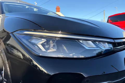 DA25CCN Volkswagen Passat 1.5 TSI eHybrid 204PS Life ⭐Towbar including trailer assist |18' 'York'  Al Thumbnail #33