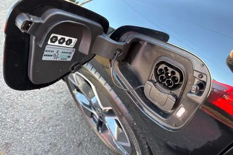 DA25CCN Volkswagen Passat 1.5 TSI eHybrid 204PS Life ⭐Towbar including trailer assist |18' 'York'  Al Thumbnail #36