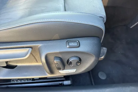 DA25CCN Volkswagen Passat 1.5 TSI eHybrid 204PS Life ⭐Towbar including trailer assist |18' 'York'  Al Thumbnail #42