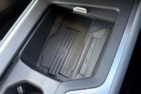 DA25CCN Volkswagen Passat 1.5 TSI eHybrid 204PS Life ⭐Towbar including trailer assist |18' 'York'  Al Thumbnail #45