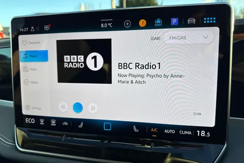 DA25CCN Volkswagen Passat 1.5 TSI eHybrid 204PS Life ⭐Towbar including trailer assist |18' 'York'  Al Thumbnail #54