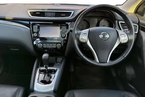 DS66LJO Nissan Qashqai 1.6 dCi Tekna XTRON 2WD Euro 6 (s/s) 5dr Thumbnail #19