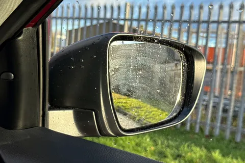 DS66LJO Nissan Qashqai 1.6 dCi Tekna XTRON 2WD Euro 6 (s/s) 5dr Thumbnail #22