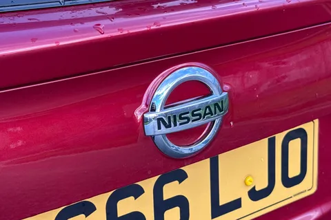 DS66LJO Nissan Qashqai 1.6 dCi Tekna XTRON 2WD Euro 6 (s/s) 5dr Thumbnail #29