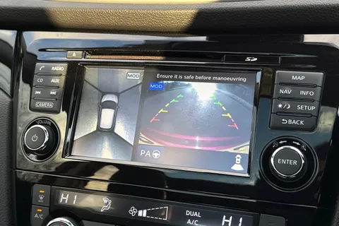 DS66LJO Nissan Qashqai 1.6 dCi Tekna XTRON 2WD Euro 6 (s/s) 5dr Thumbnail #38