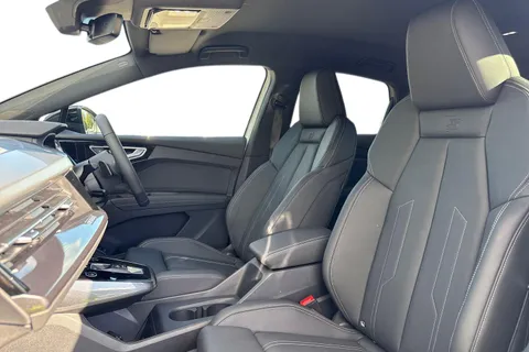 PK75JRU Audi Q4 e-tron Q4 Sportback Black Edition 45 e-tron  210,00 kW Thumbnail #16