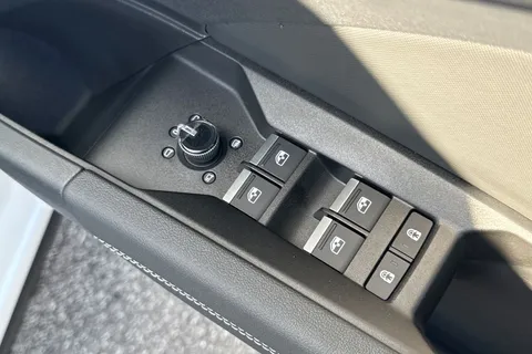 PK75JRU Audi Q4 e-tron Q4 Sportback Black Edition 45 e-tron  210,00 kW Thumbnail #21