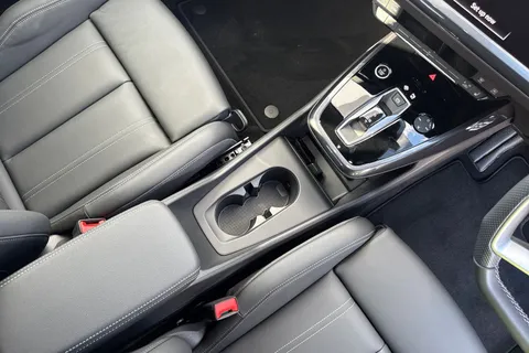 PK75JRU Audi Q4 e-tron Q4 Sportback Black Edition 45 e-tron  210,00 kW Thumbnail #23