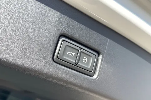 PK75JRU Audi Q4 e-tron Q4 Sportback Black Edition 45 e-tron  210,00 kW Thumbnail #40