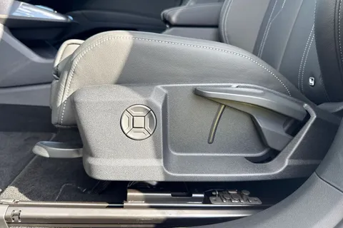 PK75JRU Audi Q4 e-tron Q4 Sportback Black Edition 45 e-tron  210,00 kW Thumbnail #43