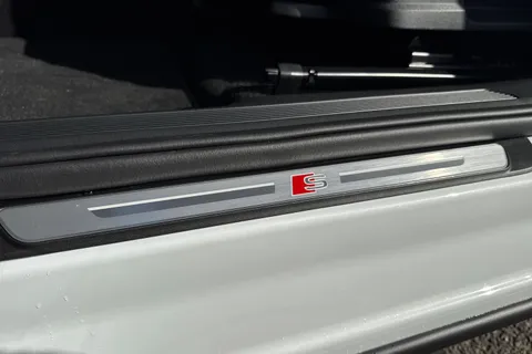 PK75JRU Audi Q4 e-tron Q4 Sportback Black Edition 45 e-tron  210,00 kW Thumbnail #44