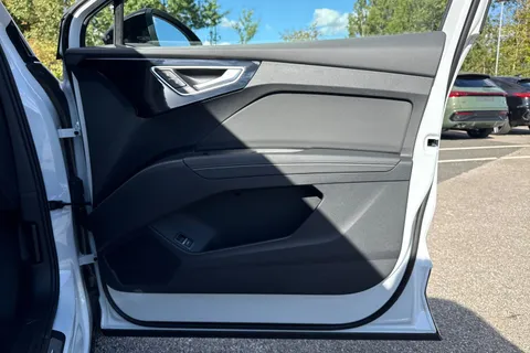 PK75JRU Audi Q4 e-tron Q4 Sportback Black Edition 45 e-tron  210,00 kW Thumbnail #45