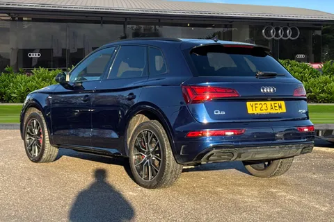 YF23AEM Audi Q5 SUV Edition 1 40 TDI quattro 204 PS S tronic Thumbnail #3