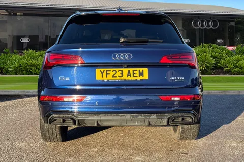 YF23AEM Audi Q5 SUV Edition 1 40 TDI quattro 204 PS S tronic Thumbnail #5