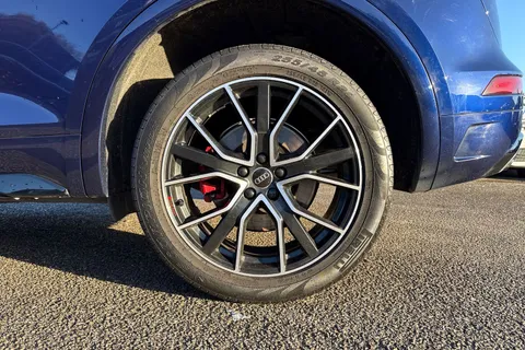 YF23AEM Audi Q5 SUV Edition 1 40 TDI quattro 204 PS S tronic Thumbnail #12