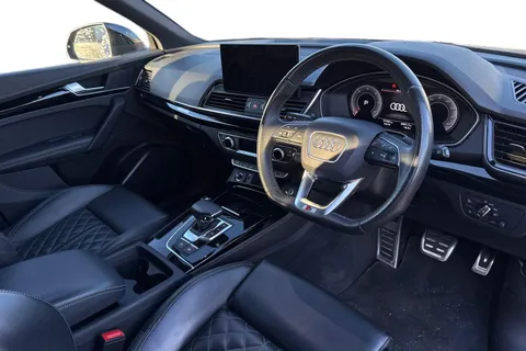 YF23AEM Audi Q5 SUV Edition 1 40 TDI quattro 204 PS S tronic Thumbnail #14